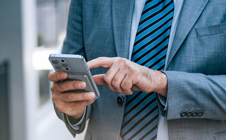 hinovo caricabatterie