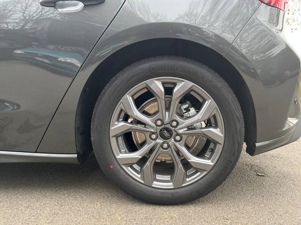 Ford Focus 2023 ST line: motore Mild Hybrid
