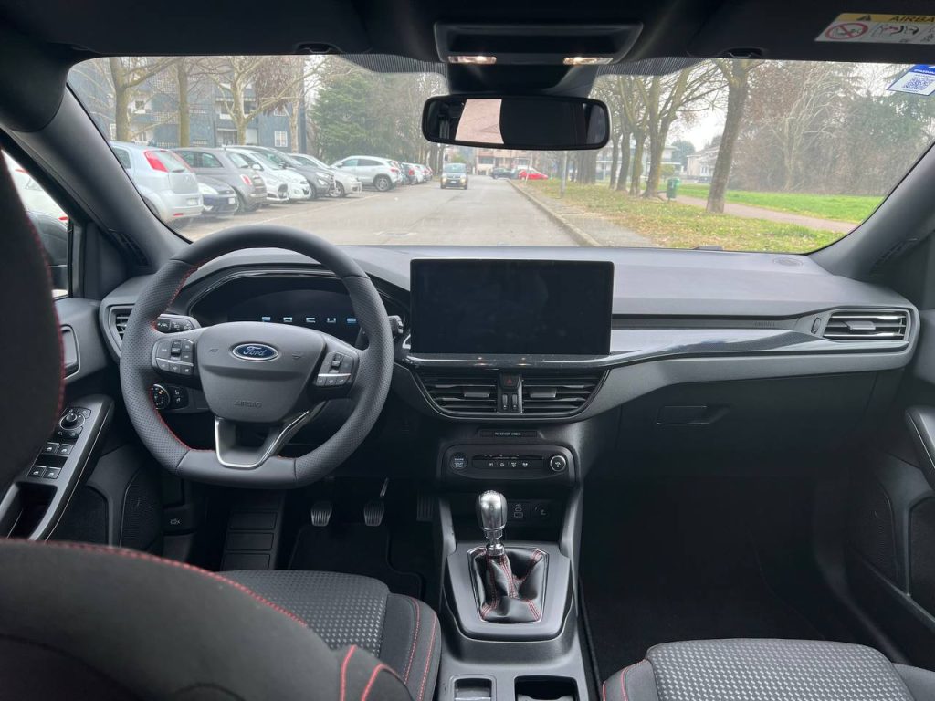 Ford Focus 2023 ST line: motore Mild Hybrid