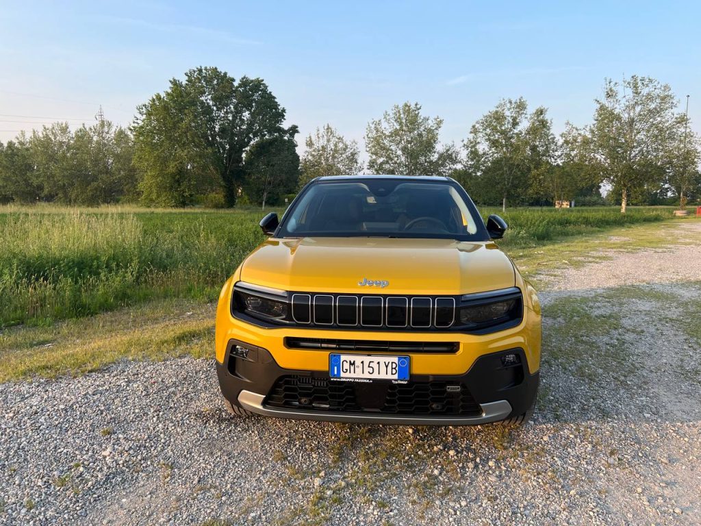 Jeep Avenger: recensione SUV benzina ed elettrico