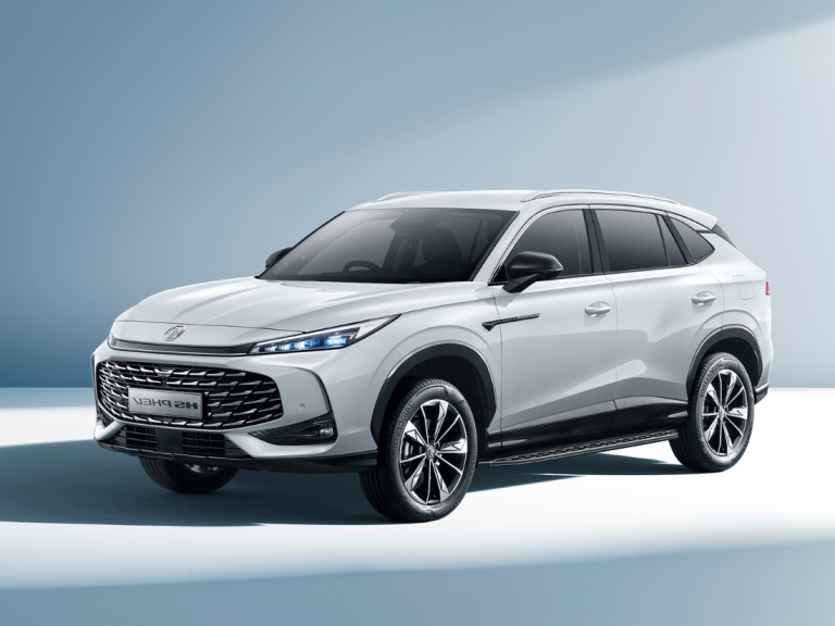 Nuove MG HS e EHS: benzina e rivoluzione ibrida fino a 1000 km!