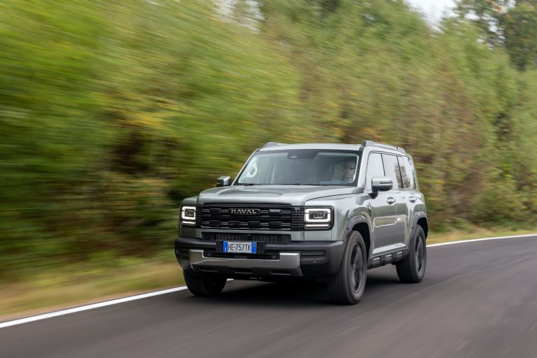 GWM H7: SUV spazioso, tecnologico, 4×4 Benzina o Ibrido da 29.990€