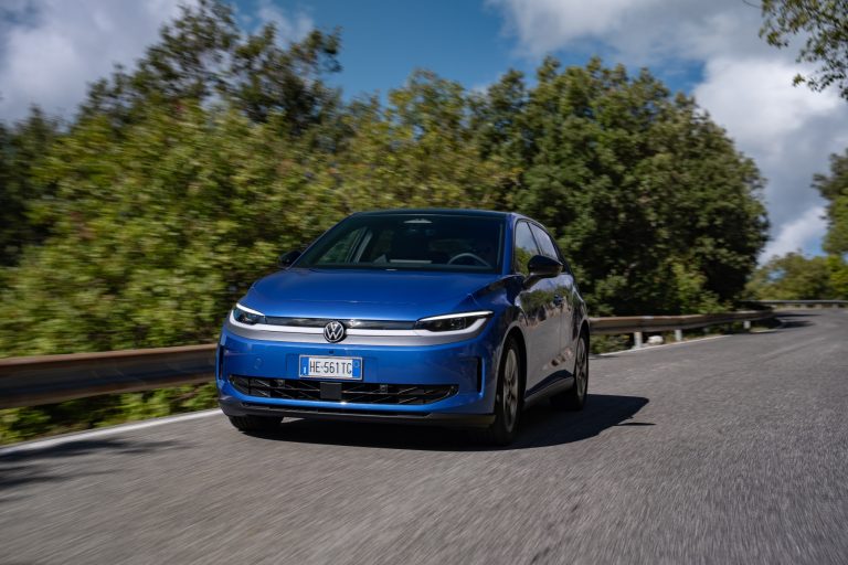 Volkswagen ID. Polo: prova su strada, consumi e prezzi. Può davvero sostituire la Polo a benzina?
